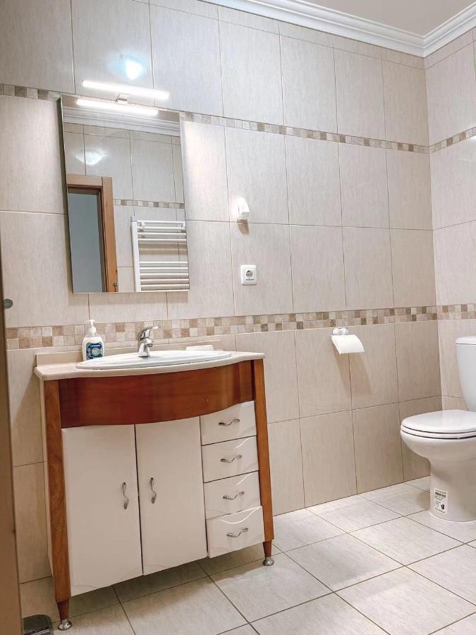 Peniche Master Bedroom With Sea View Balcony, Private Bathroom, Shared Kitchen, Swimming Pool, Surfing Resort Atouguia Da Baleia Exterior foto