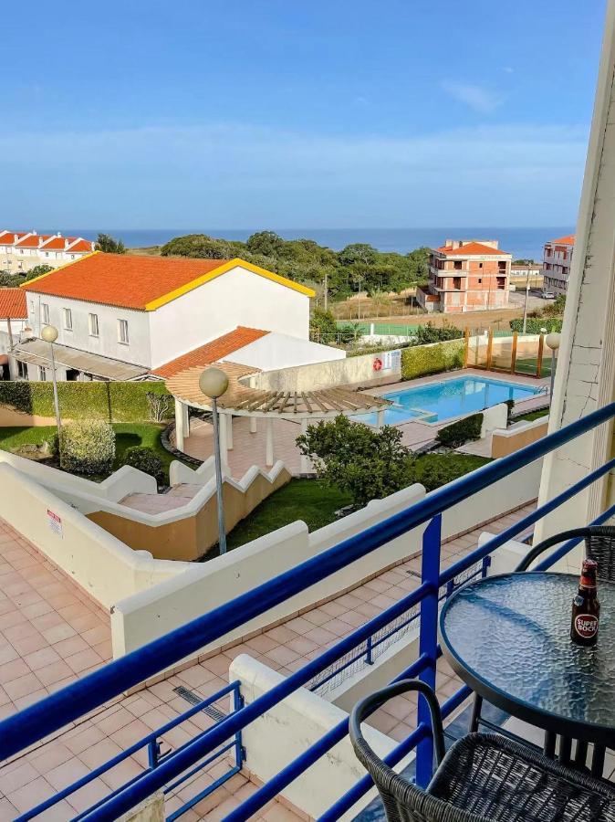 Peniche Master Bedroom With Sea View Balcony, Private Bathroom, Shared Kitchen, Swimming Pool, Surfing Resort Atouguia Da Baleia Exterior foto